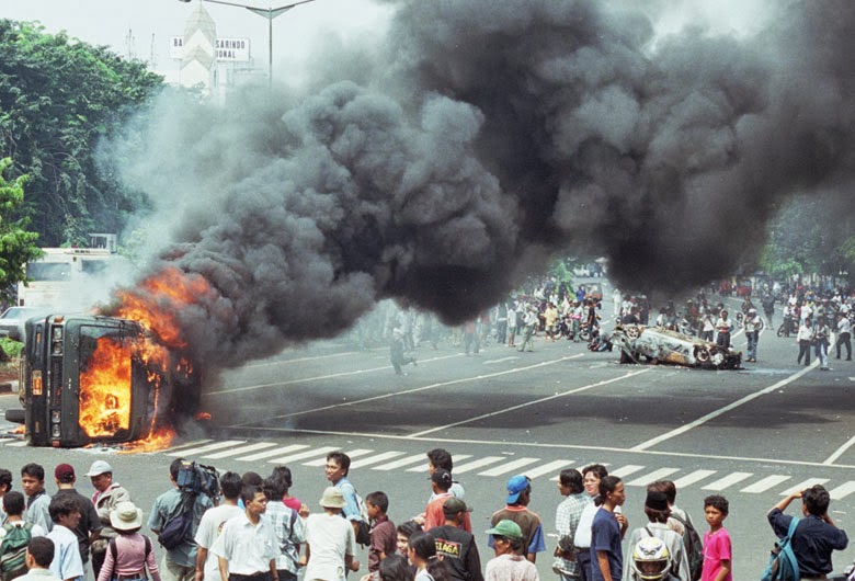 Contoh Kasus Pelanggaran HAM di Indonesia Terbesar - Info 