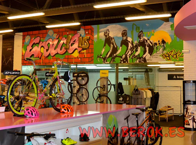 Decoración graffiti interior bicicletas
