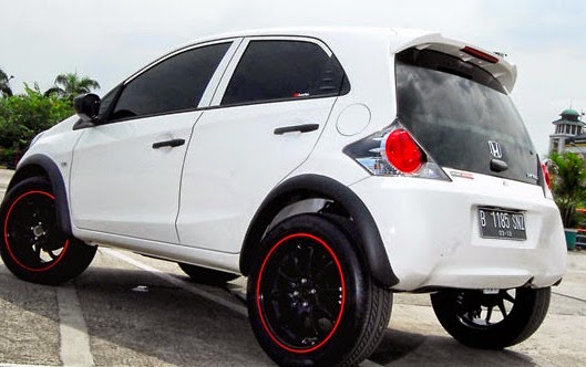 Modification: Modified Honda Brio white