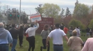  Wow! Must-See Video Hundreds Chase Down Trump's Caravan in Rhode Island