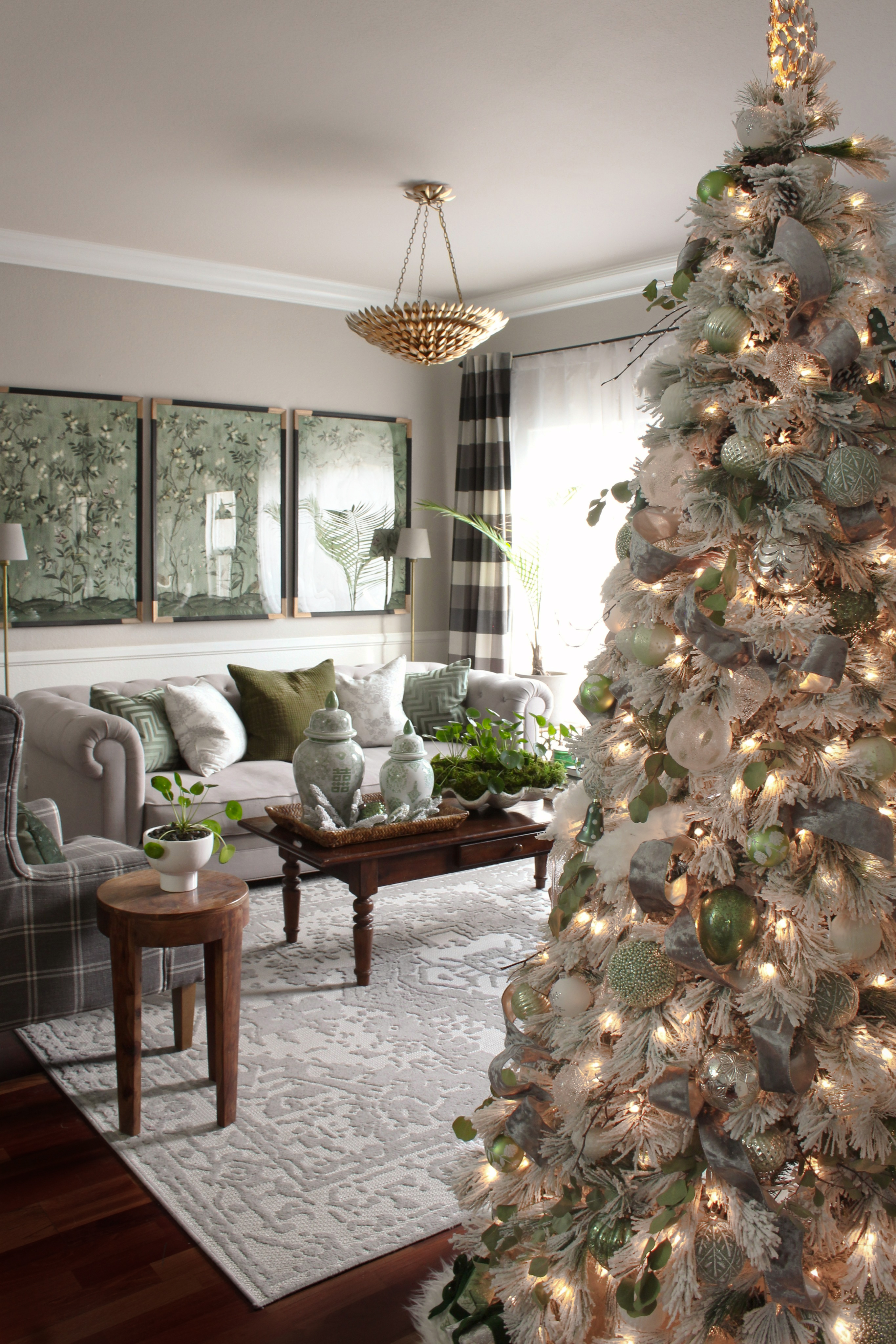 Oscar Bravo Home: My Sage Green Christmas Tree