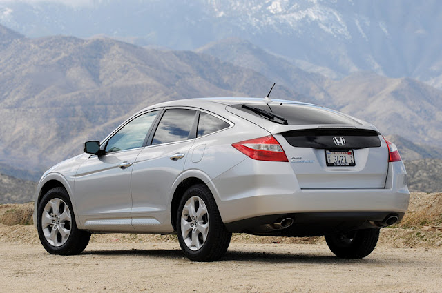 2011 honda accord crosstour rear side view 2011 Honda Accord Crosstour