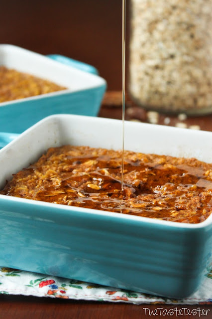 Pumpkin Pie Baked Oatmeal | via The Taste Tester