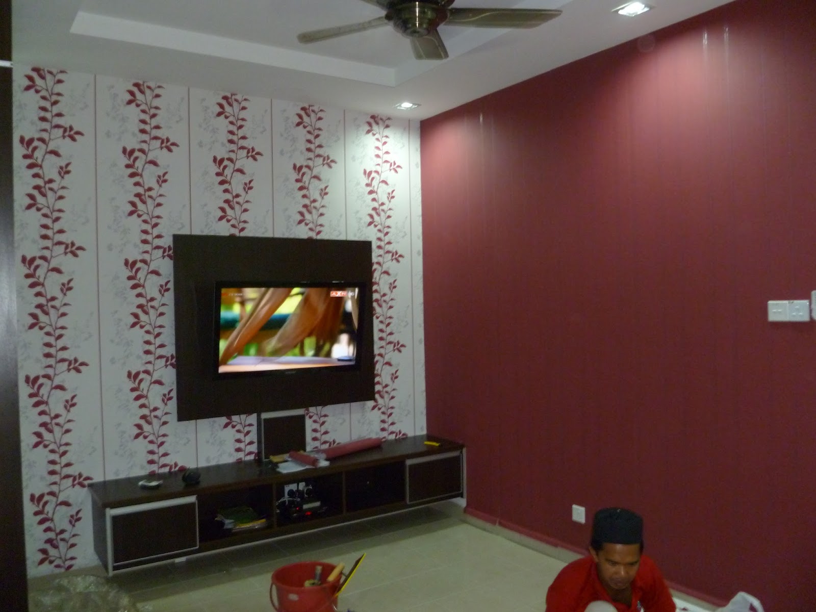 Wallpaper Maroon Pengurus Syarikat dan Isteri BAITI Wallpaper Maroon Pengurus Syarikat dan Isteri BAITI