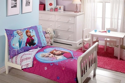 Kamar Tidur Anak Perempuan Bertema Frozen