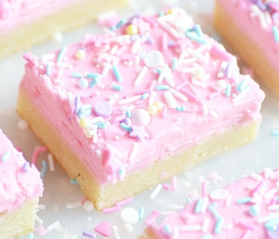 Lofthouse Sugar Cookie Bars #desserts #frosting