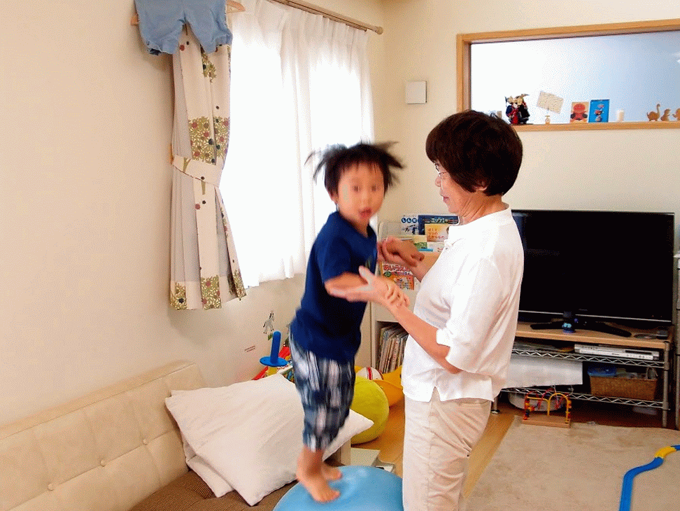 購入記 バランスボールで遊んでいたら子供の運動神経を褒められた スリーピングパパのブログ Season2