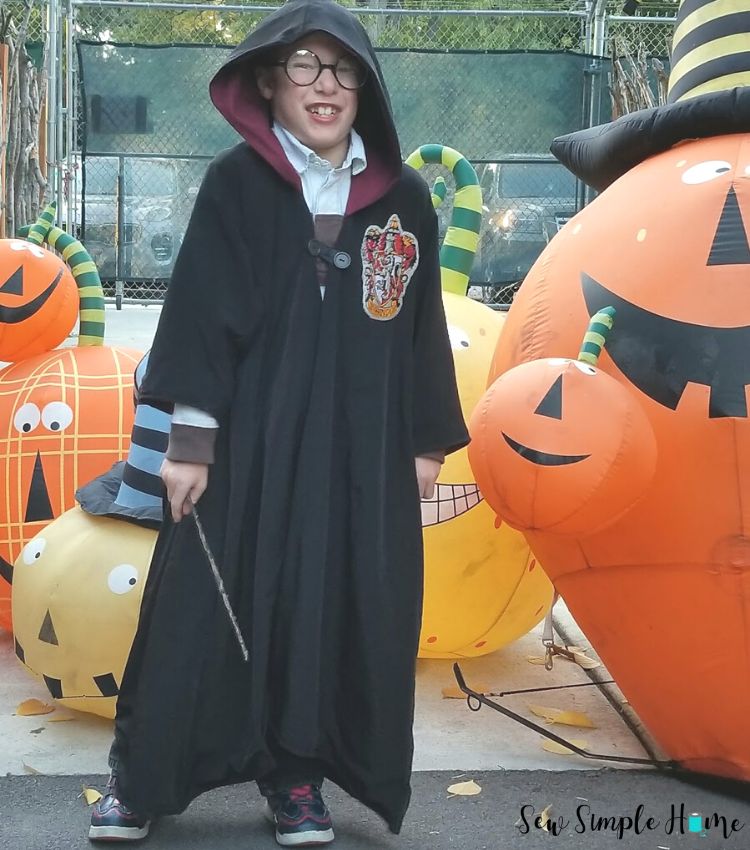 DIY Harry Potter Costume  Harry potter costume diy, Harry potter diy, Harry  potter costume