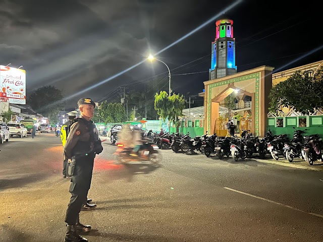 JAGA SHOLAT TARAWEH AMAN, POLRES DOMPU TERJUNKAN PERSONIL GABUNGAN