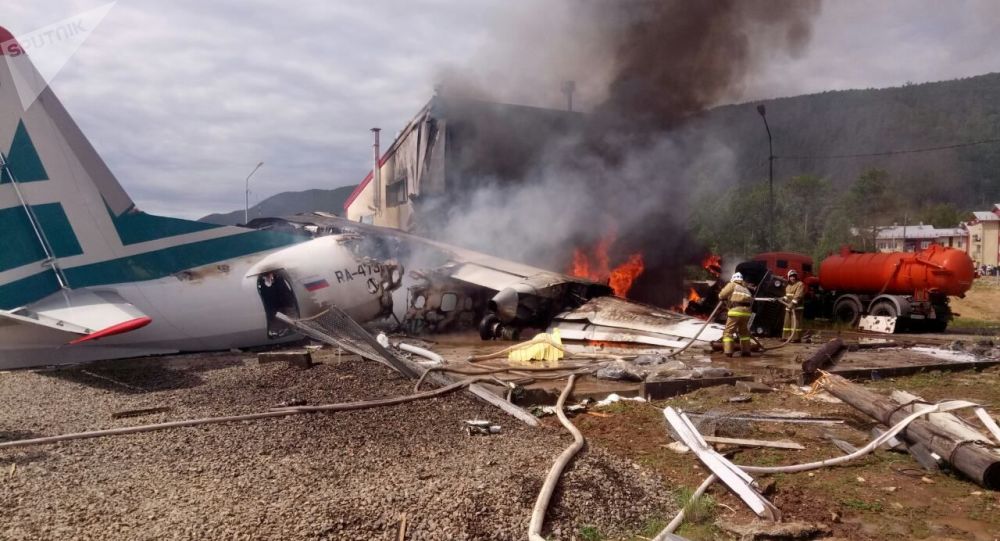 Δύο νεκροί και 19 τραυματίες σε έκτακτη προσγείωση αεροσκάφους στη Ρωσία (Βίντεο)
