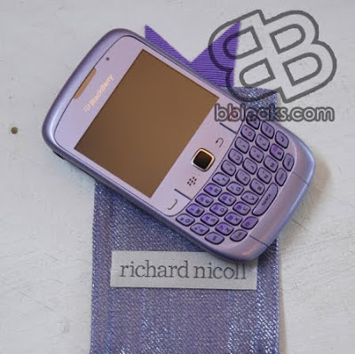 The Blackberry Curve 8520 in