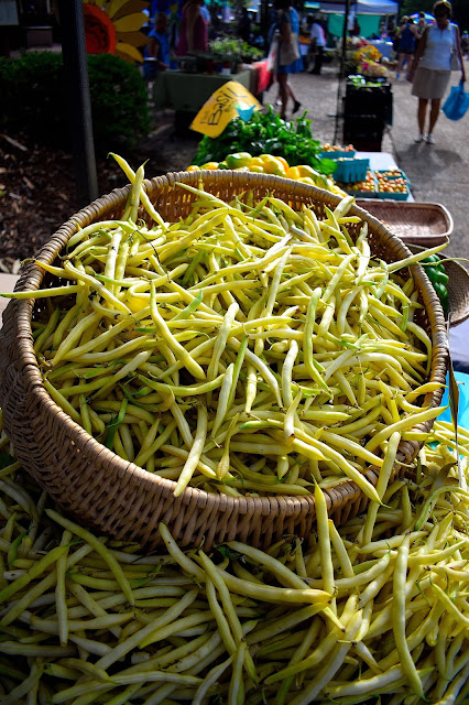 farmers market green beans vegetables