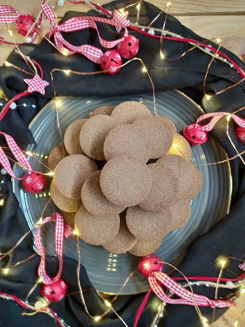 Mantecados caseros de canela. Receta tradicional navideña. Postre navidad, manteca, canela, de casa, horno, fácil, Cuca