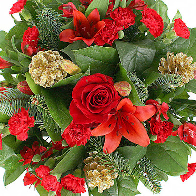  Christmas delivery of festive bouquets