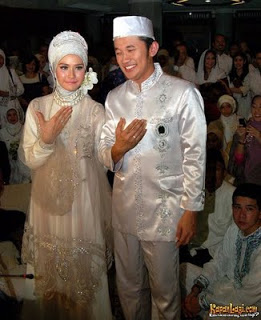  kebaya  pengantin muslimah  contoh desain  model  kebaya  