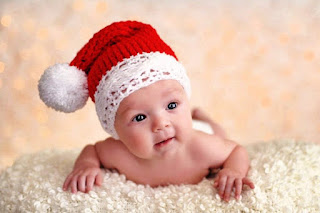 Foto-gambar-bayi-pakai-topi-santa-lucu