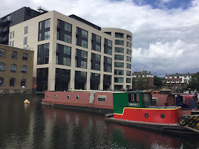 pic of the canal and houseboats looking towards rear of Guardian's building