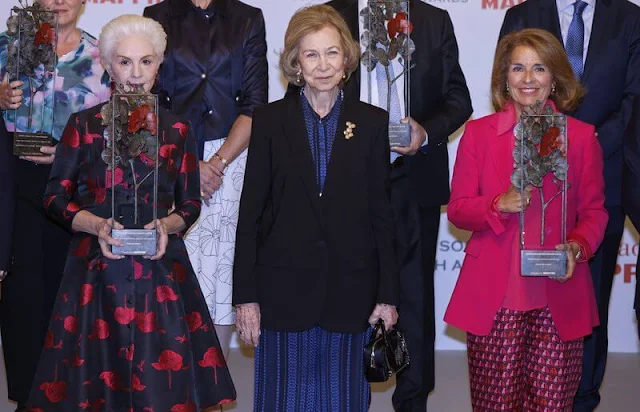 Queen Sofia and Infanta Elena attended the 2022 Fundacion MAPFRE Social Outreach Awards ceremony