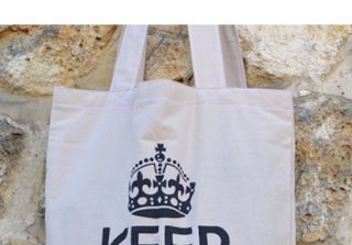 Tote bag Keep calm... et va manger ! coton beige anse 25x35 cm. pochoir peint à la main.