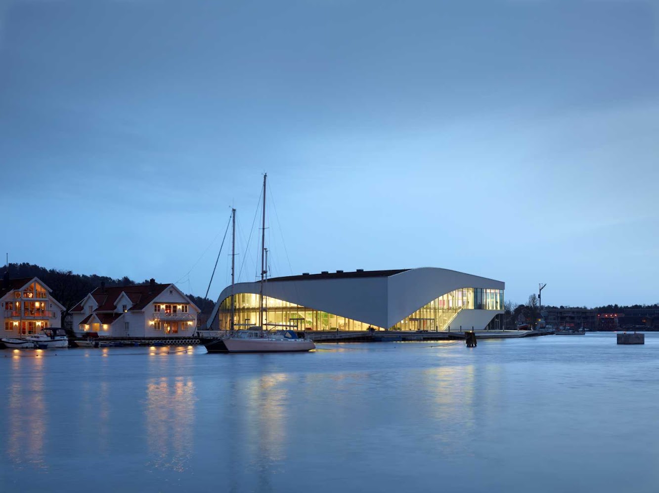 Mandal, Norvegia: Cultural Centre ”BUEN” by 3XN