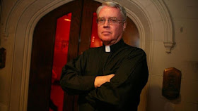 Obispo de Nueva York es acusado de abuso sexual contra un menor