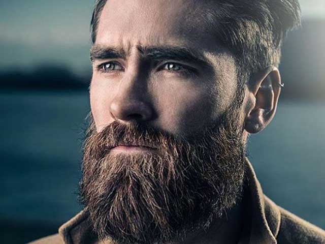 The bandholz style beard is considered the style of the beardman living the urban lifestyle. This is the long type of full beard.