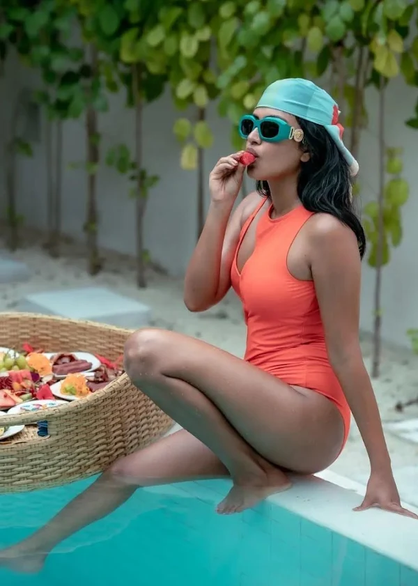 Amala Paul bikini hot actress bholaa aadai pitta kathalu