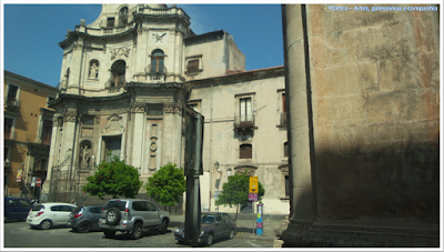 Piazza San Placido; Chiesa di San Placido; Igreja Barroca; Sicília; Barroco siciliano; villa; palazzo; piazza; chiesa; Sant'Agata;