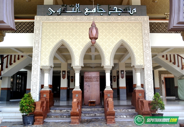 masjid wali loram