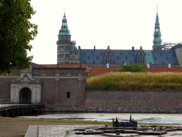 P1020453
