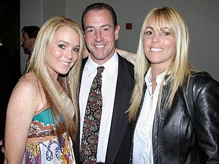 lindsay lohan father