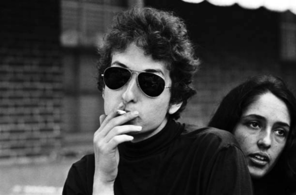 40 Romantic Photos Of Joan Baez And Bob Dylan From The 1960s Vintage