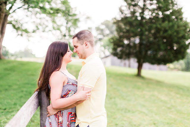 Kinder Farm Park Engagement Photos | Photos by Heather Ryan Photography