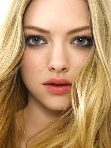 amanda seyfried icons. Style Icons