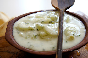 Salada de pepino, iogurte e hortelã