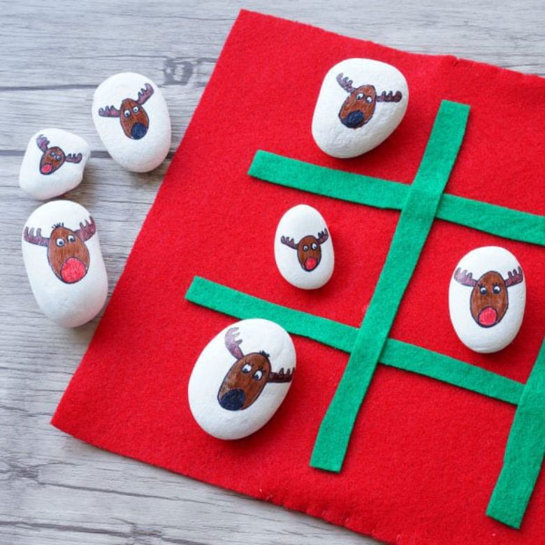 Reindeer tic tac toe game - Reindeer arts and crafts