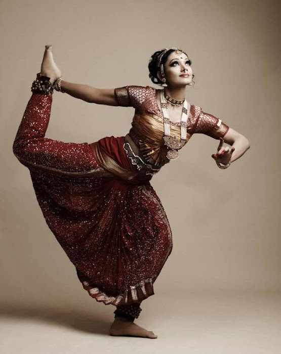 shobana dancing actress pics