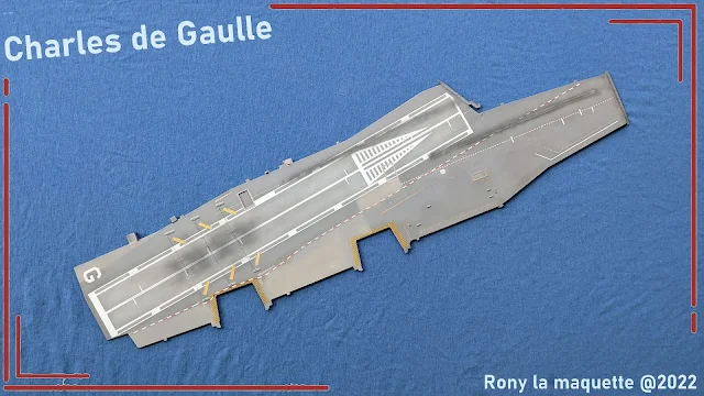 Montage de la maquette du Charles de gaulle d'Heller au 1/400.