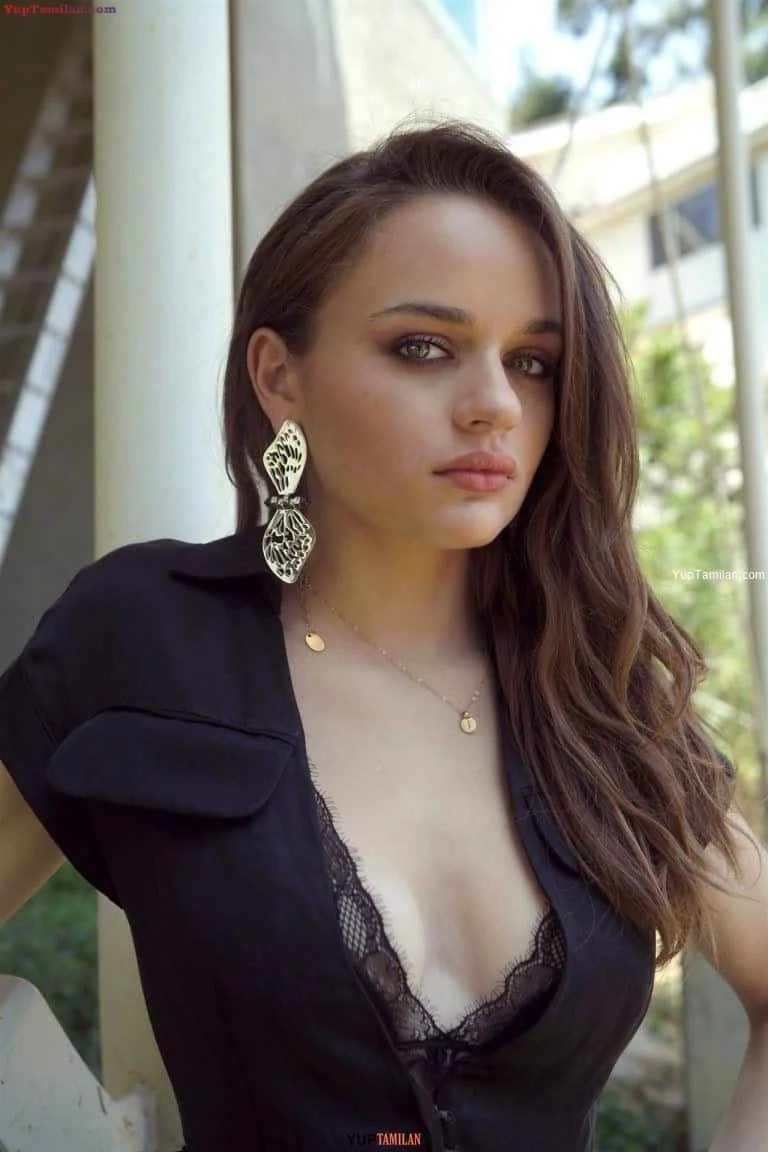 Joey King Sexy Bikini & Lingerie Photos