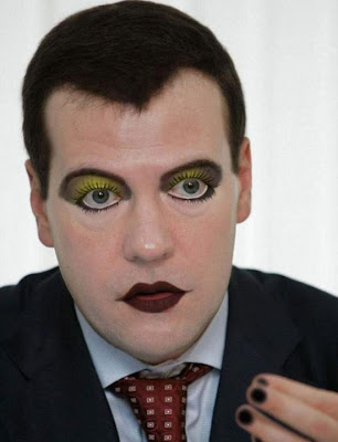 [Image: politicians_make_up_11.jpg]