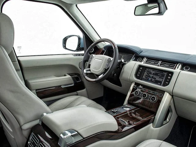 Land Rover Range Rover Hybrid - interior