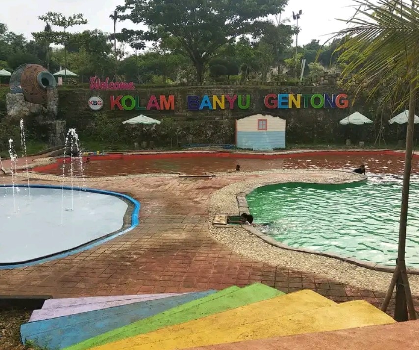 Kolam Banyu Gentong Setigi Gresik