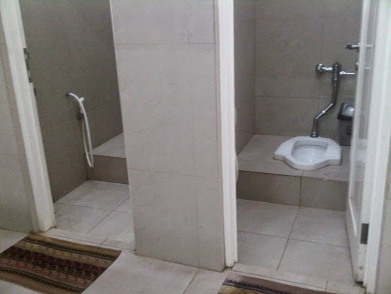 Desain Kamar Mandi Kloset Jongkok (WC Jongkok 