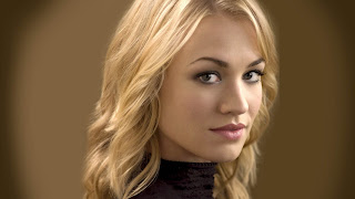 Yvonne Strahovski Wallpaper