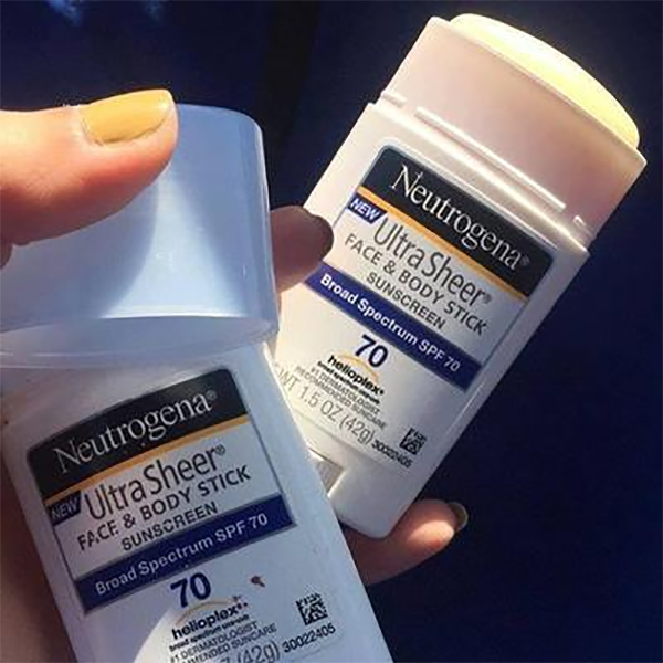 kem chống nắng dạng thỏi của Neutrogena