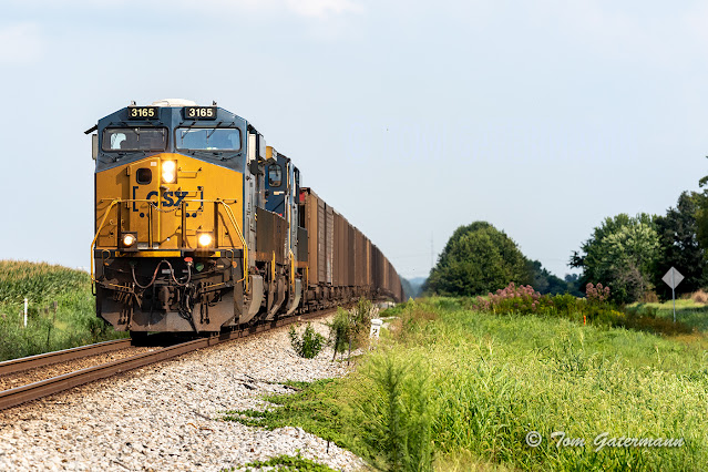 CSXT 3165 leading an empty coal train near Adams, TN