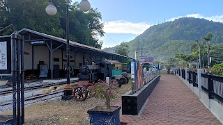 Bernostalgia Dengan Kereta Tua Mak Itam Wisata Legenda Saksi Kejamnya orang Belanda Dulu