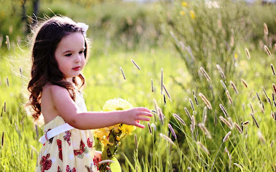 beautiful-baby-photos-with-flowers-imgs