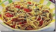 Spaghetti con vongole, cozze e cannolicchi