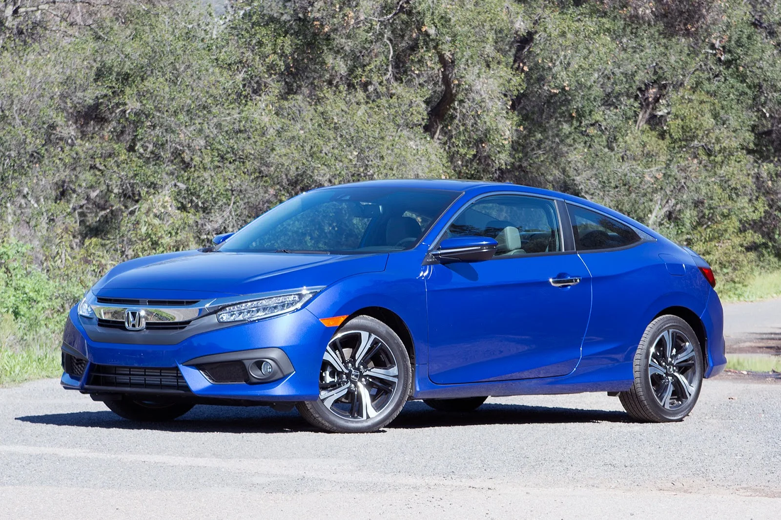 Honda Civic Coupe 2016 sẽ nối tiếp thành công của người anh em sedan?